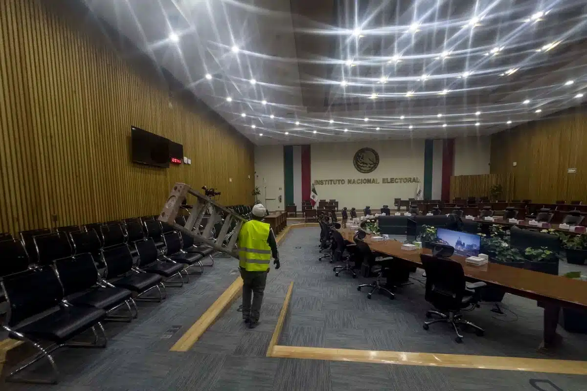 El INE impone límites a la simulación partidista para blindar la equidad
