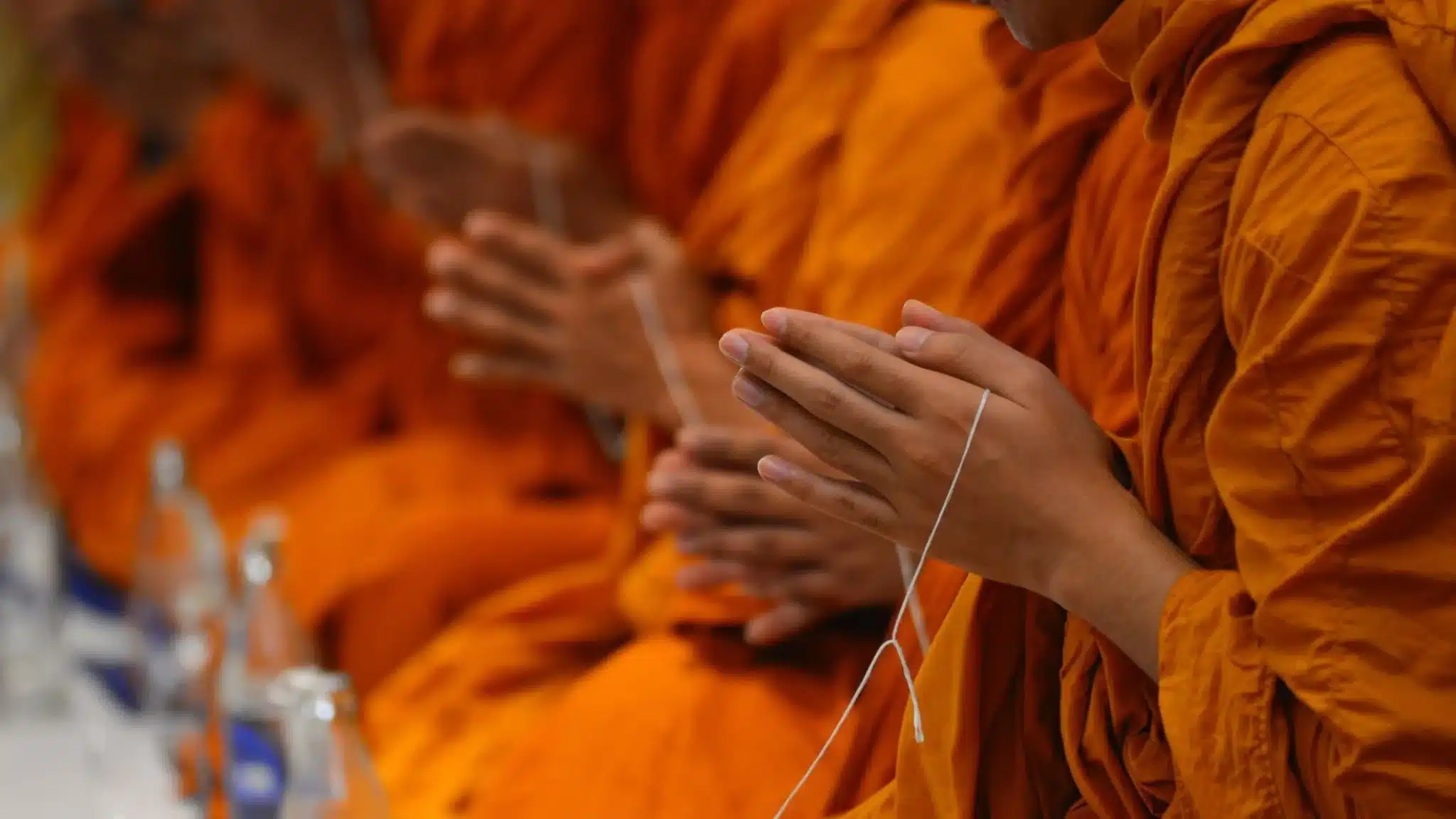 Detención histórica en Sri Lanka: Arrestan a 22 monjes con 110 kg de cannabis en el aeropuerto