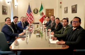 México y Estados Unidos reactivan revisión del T-MEC con enfoque en reglas de origen