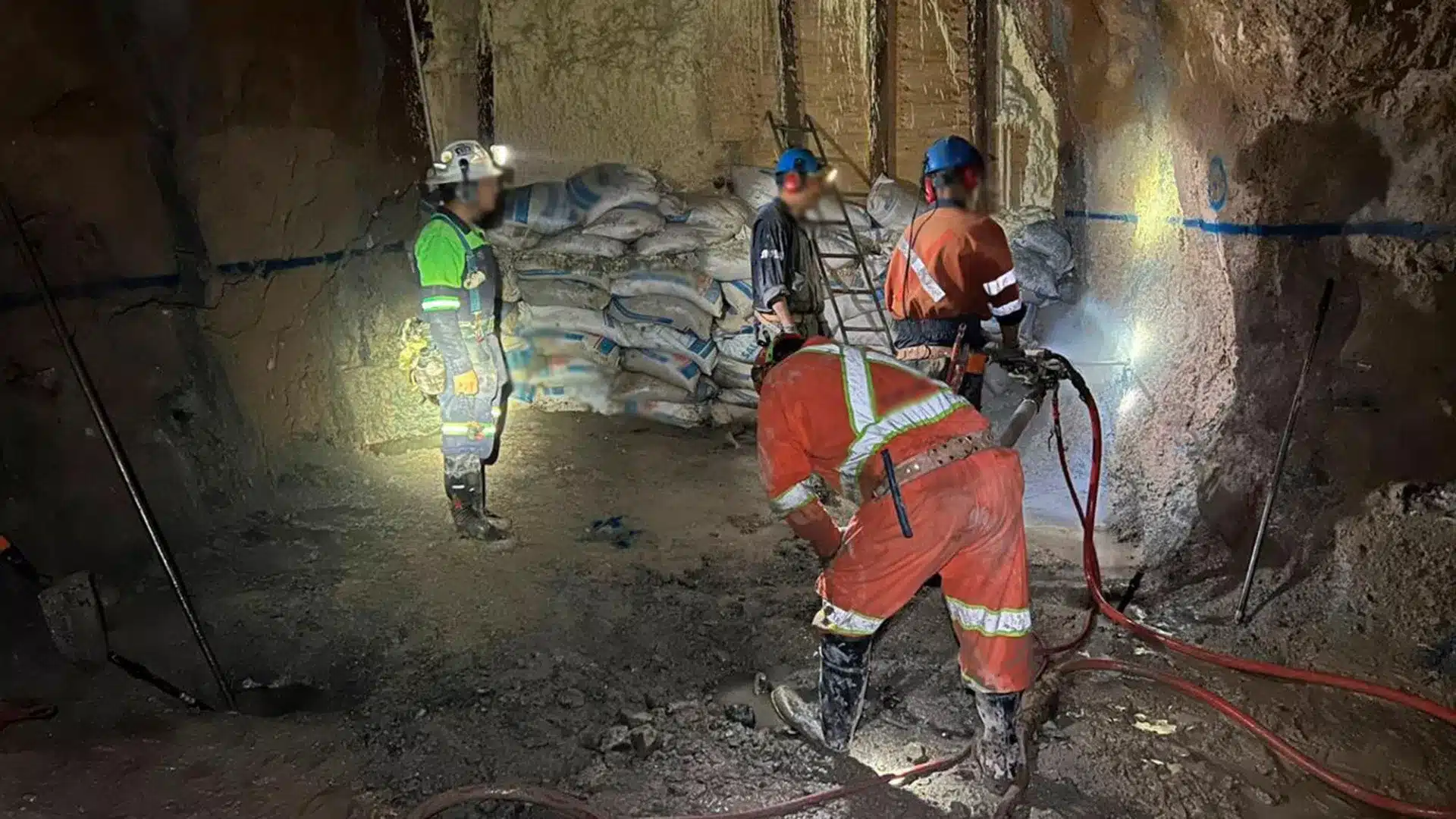 Aceleran rescate en mina Santa Fe con ingeniería de contención crítica