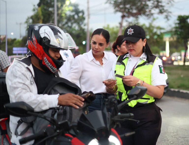 Seguridad vial garantiza integridad de conductores en Cancún