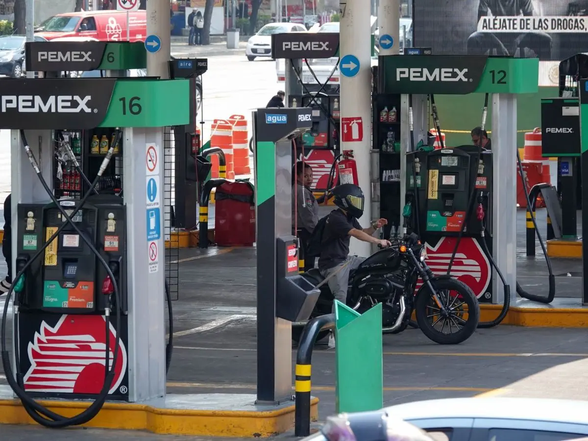 México reduce estímulos fiscales a combustibles ante estabilización petrolera