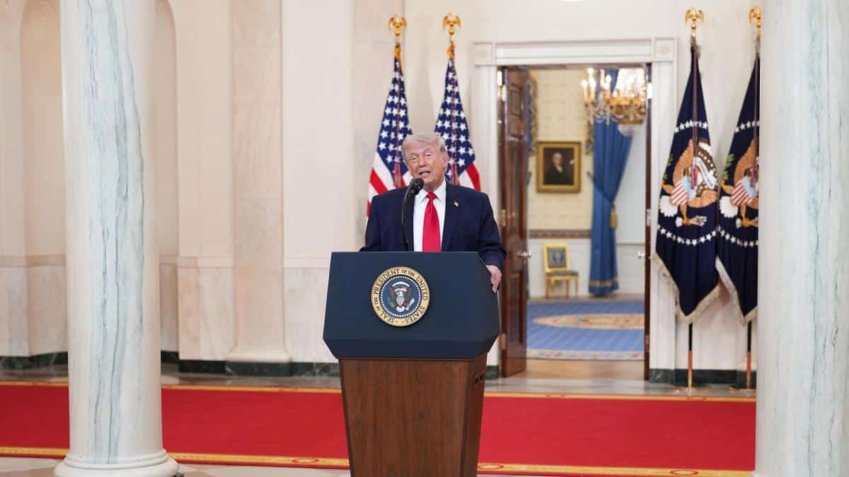Trump reestructura el presupuesto federal para financiar la ofensiva en Irán