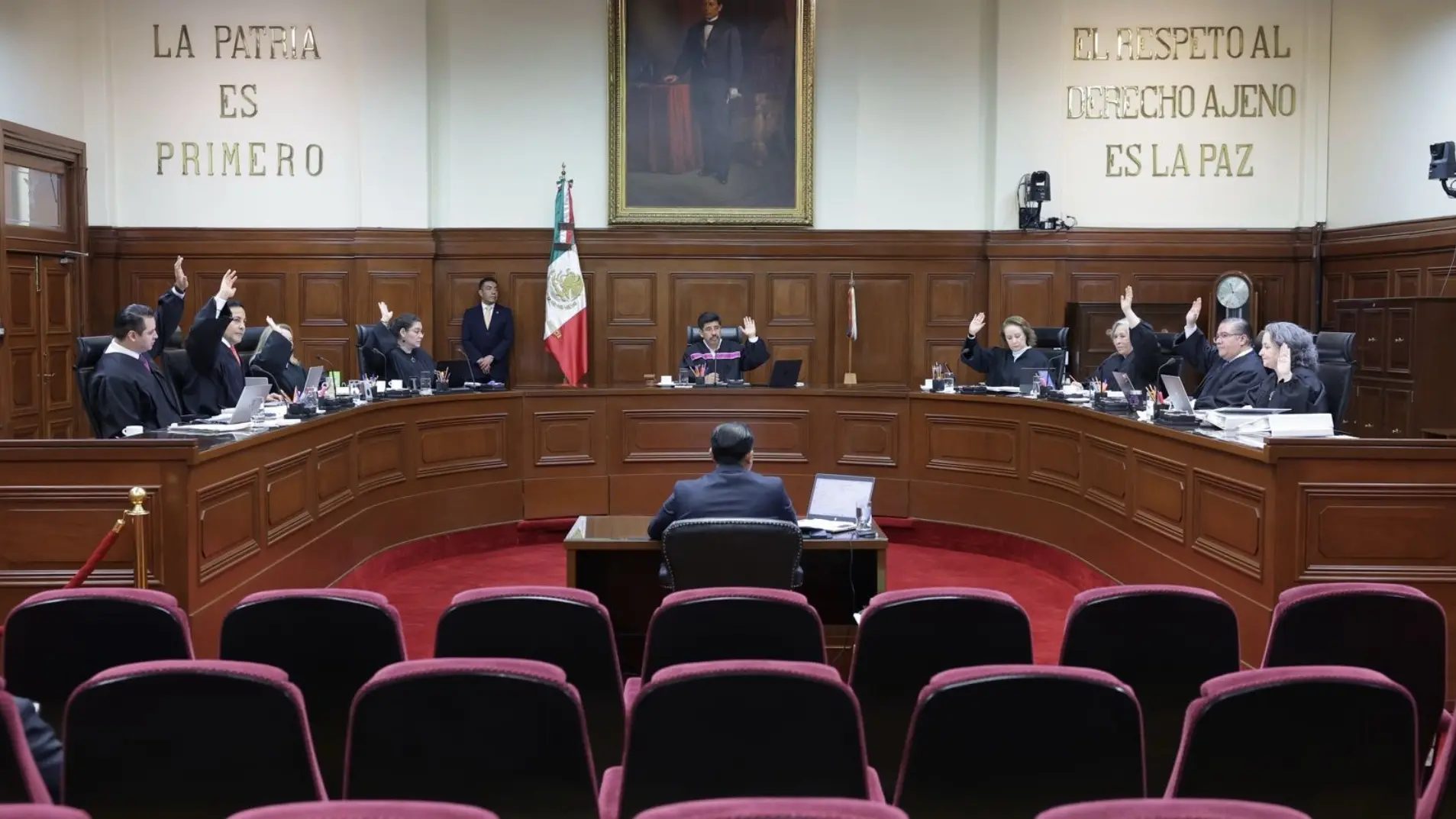 Suprema Corte valida bloqueo de cuentas de la UIF sin orden judicial