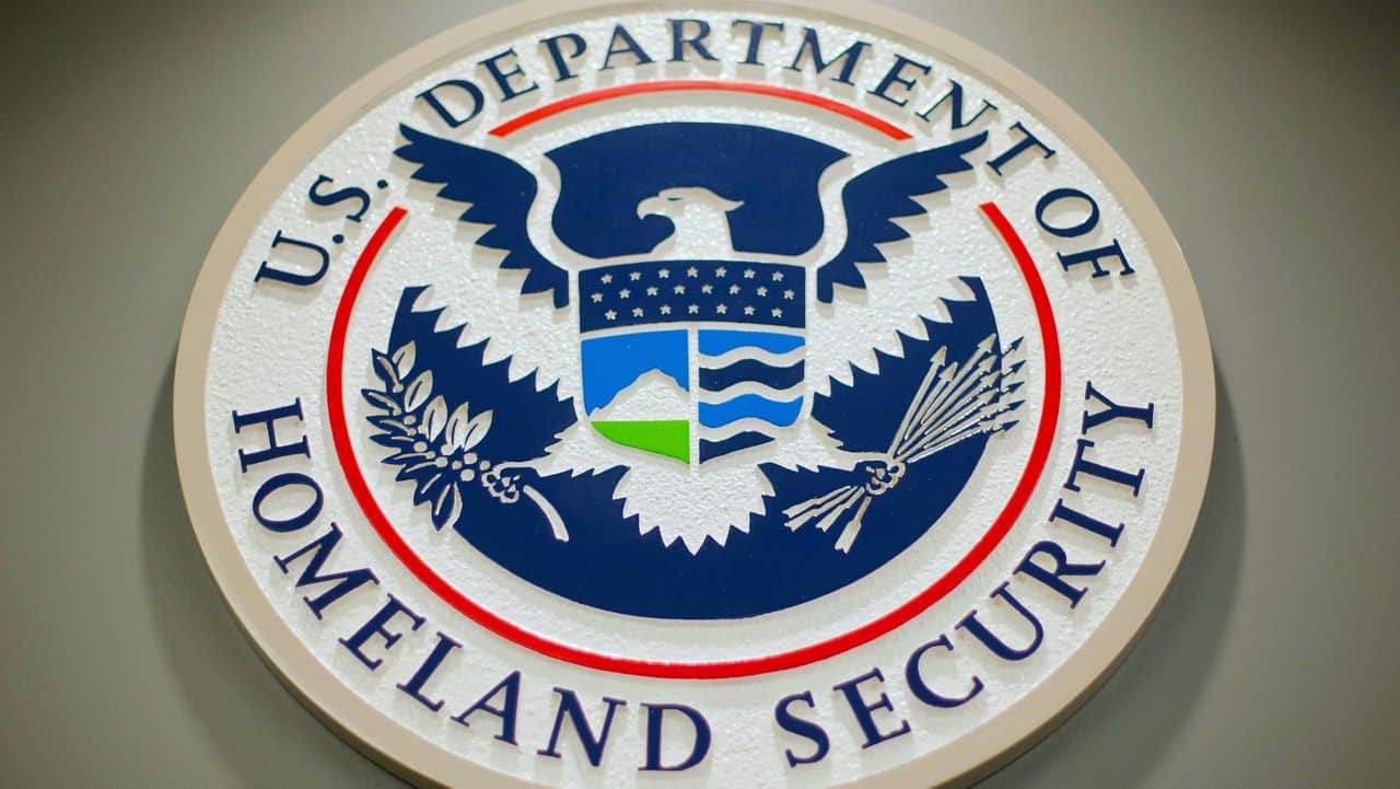 Seguridad Nacional paraliza la expansión de centros de detención migratoria