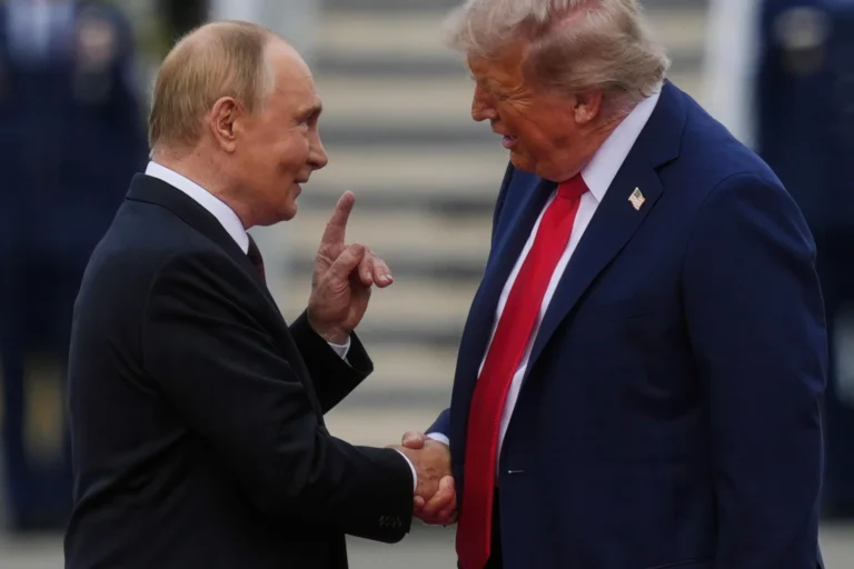 El Eje Washington-Moscú: Trump y Putin pactan la diplomacia de "la solución próxima"