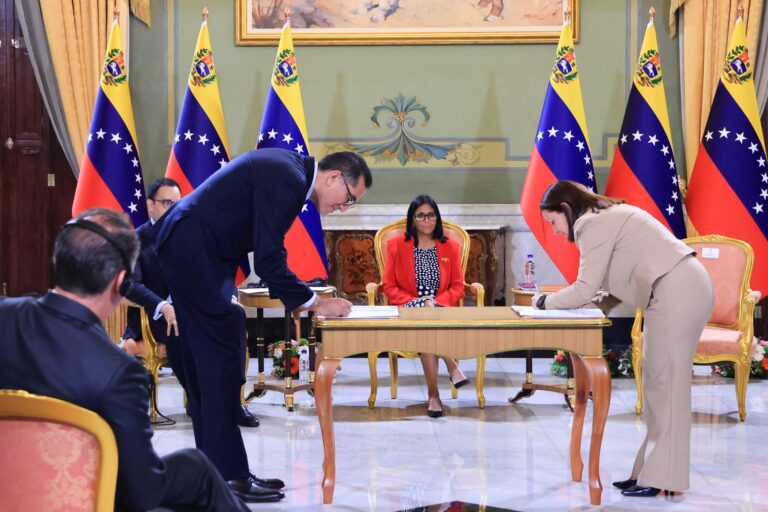 Venezuela y Estados Unidos pactan alianzas estratégicas en gas y petróleo