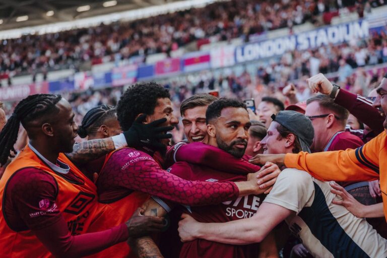 West Ham fortalece su permanencia tras la debacle por lesiones en el Tottenham