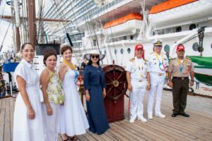 Buque Escuela Simón Bolívar de Venezuela atracado en muelle Punta Langosta de Cozumel
