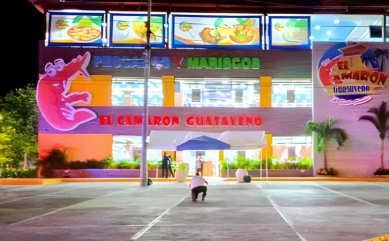Operativo policial tras ataque a balazos en restaurante de mariscos en avenida CTM, Playa del Carmen
