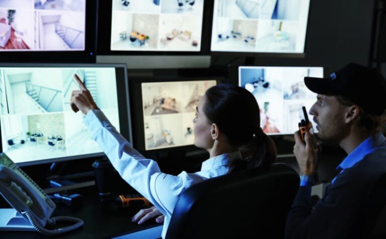 Nuevas cámaras de solapa y equipos de radiocomunicación policial adquiridos para la seguridad en Quintana Roo.