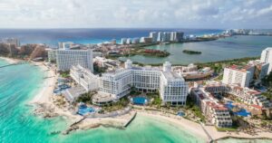 Render del resort Amàre Cancún solo para adultos de Hilton y Fuerte Group en Boulevard Kukulcán