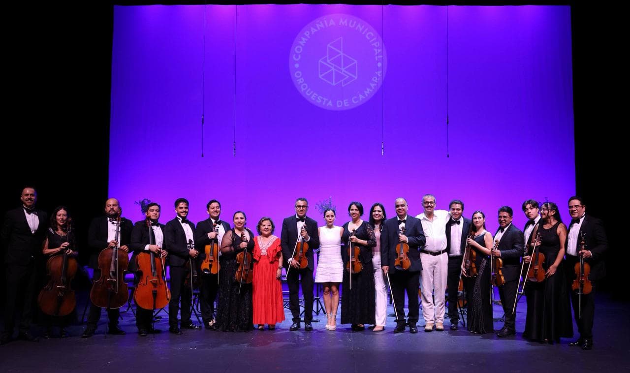Concierto debut de la Orquesta de Cámara Municipal de Cancún en el Teatro de la Ciudad