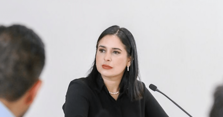 Ferias en el extranjero, hoteles cerrados en casa: la paradoja de la estrategia turística de Estefanía Mercado
